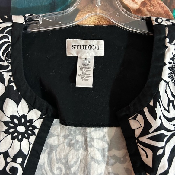 Studio I Monochrome Floral Jacket 14 - Picture 8 of 16